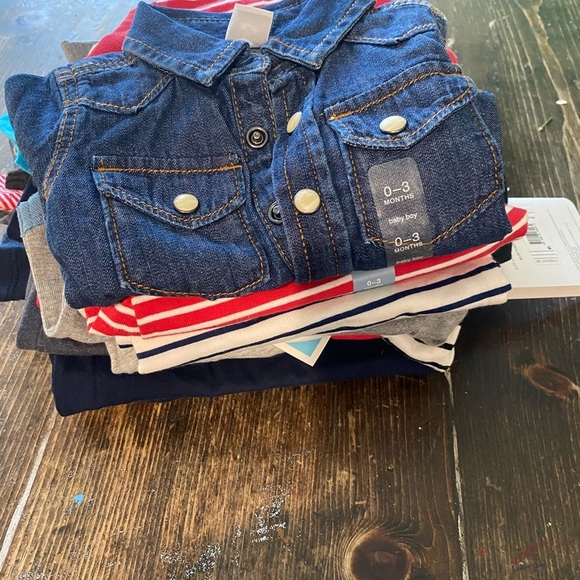 18 BABY BOY tops 💙❤️some long/shone short sleeve. 1/2 are NEW! Why pay full $$? - Picture 13 of 13